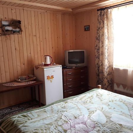 Яблуневий Сад Yablunytsya Ngoại thất bức ảnh